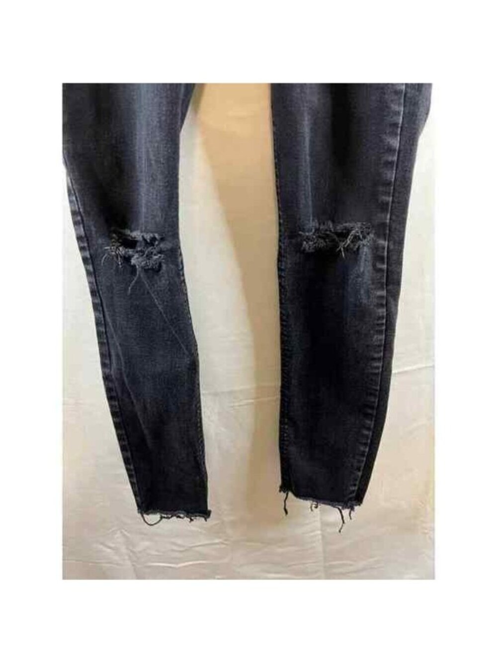 Womens Black Skinny Distressed Jeans Size 6 by Zara - Picture 2 of 5